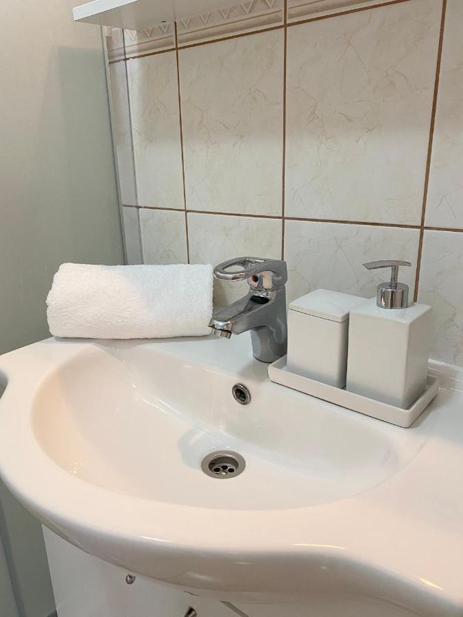 Appartement Charlene à Karlobag Extérieur photo