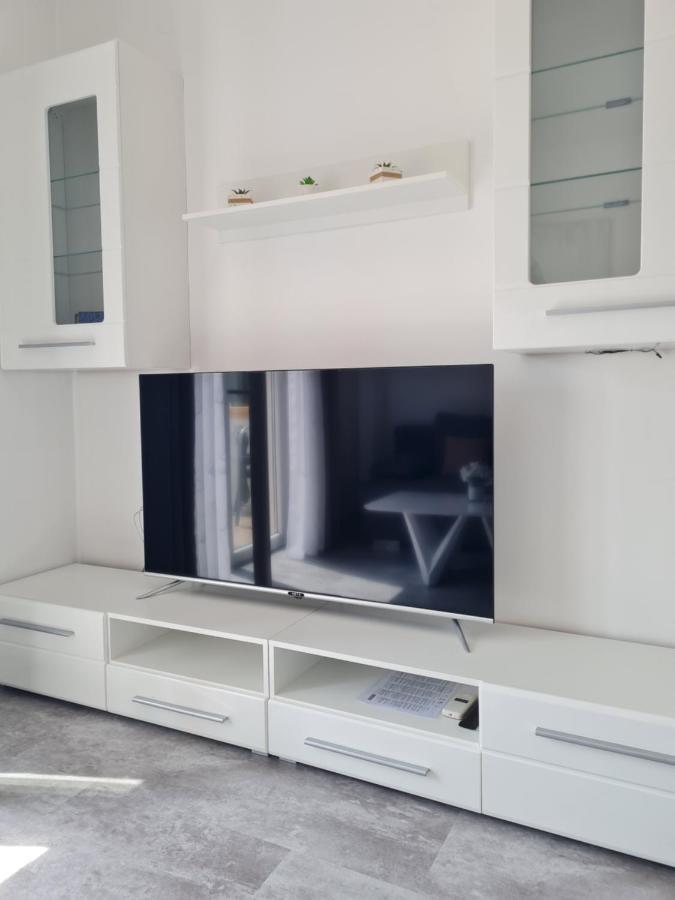 Appartement Charlene à Karlobag Extérieur photo