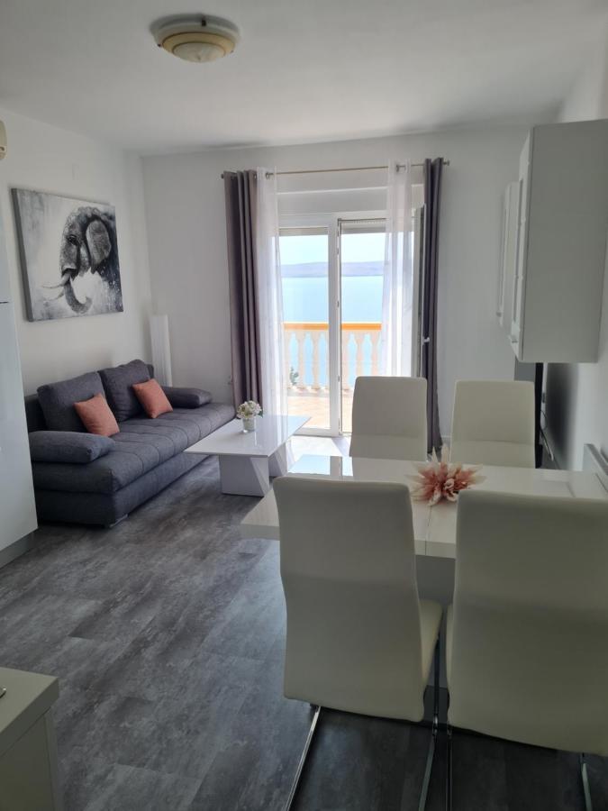 Appartement Charlene à Karlobag Extérieur photo