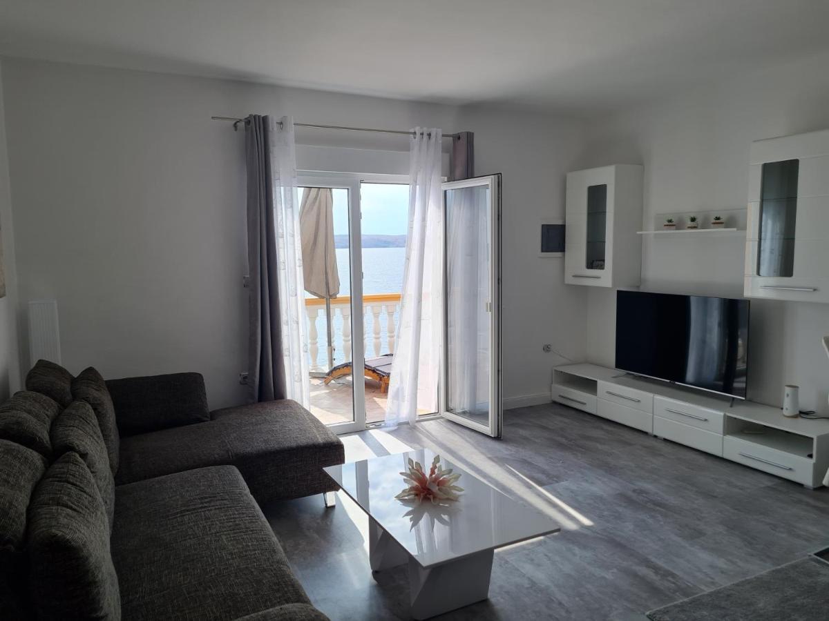 Appartement Charlene à Karlobag Extérieur photo